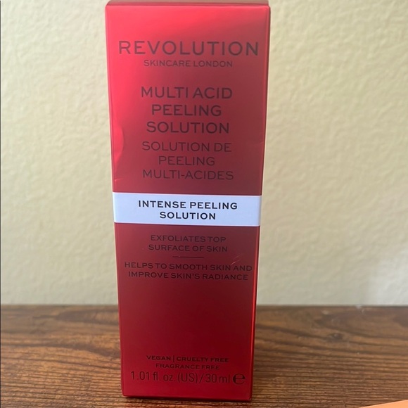 Revolution Multi Acid Peel Skincare Solution - Picture 3 of 6